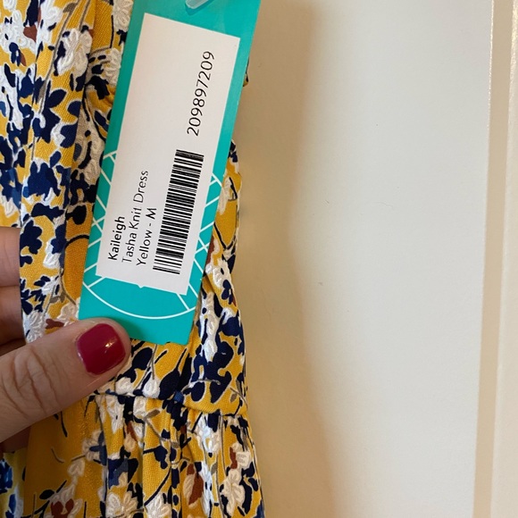 NWT! Kaileigh Tasha Knit dress in yellow floral in medium. - Picture 5 of 9